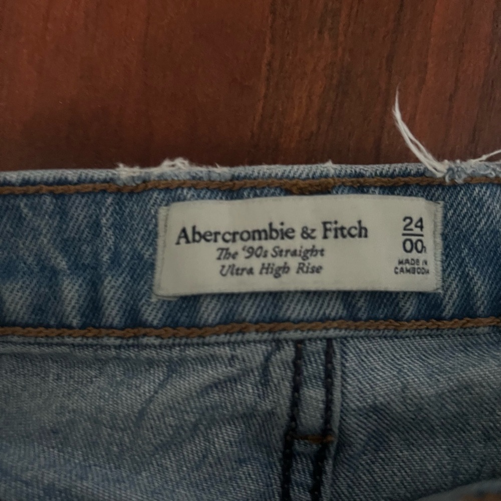 Abercrombie and Fitch 90s straight jeans - Picture 2 of 4